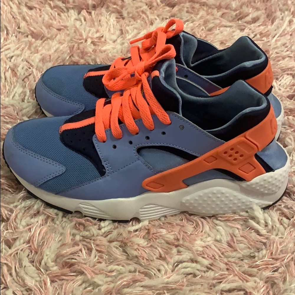 Girl’s Nike Huarache